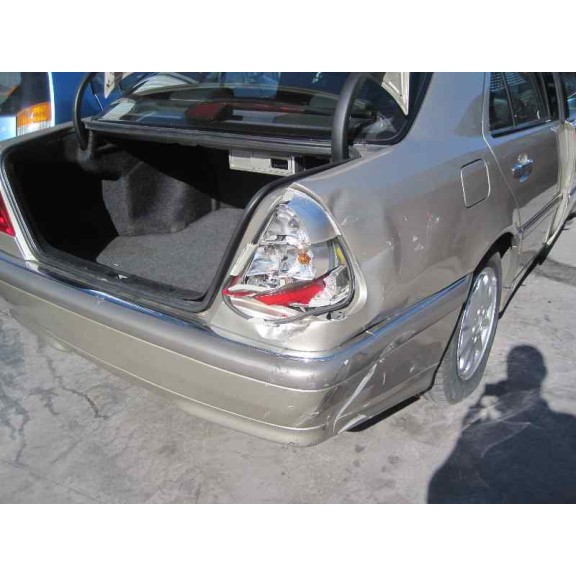 mercedes-benz clase c (w202) berlina del año 1999