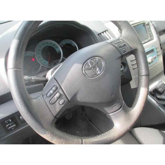 toyota corolla verso (r1) del año 2005