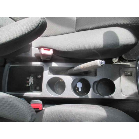 toyota corolla verso (r1) del año 2005