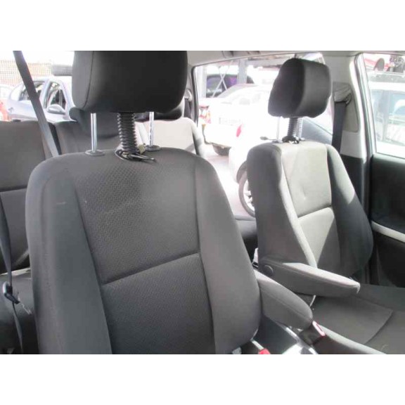 toyota corolla verso (r1) del año 2005