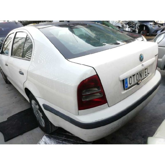 skoda octavia berlina (1u2) del año 2003