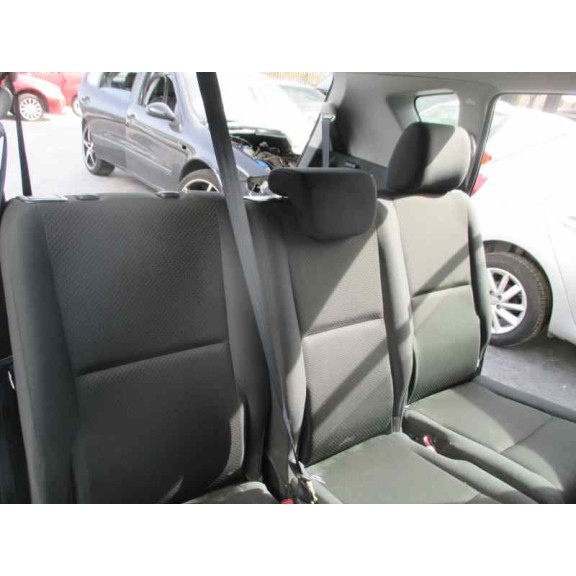 toyota corolla verso (r1) del año 2005