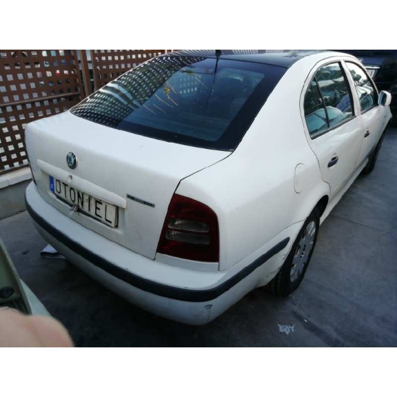 skoda octavia berlina (1u2) del año 2003