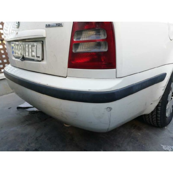 skoda octavia berlina (1u2) del año 2003