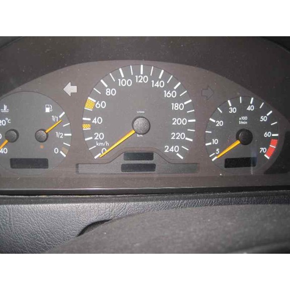 mercedes-benz clase c (w202) berlina del año 1999