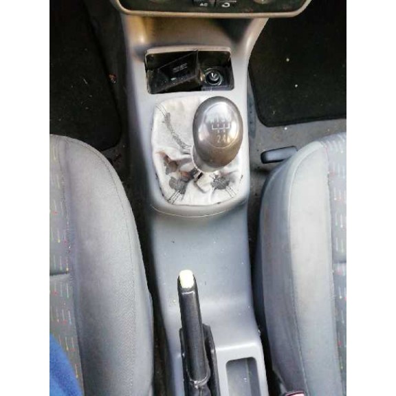 skoda octavia berlina (1u2) del año 2003