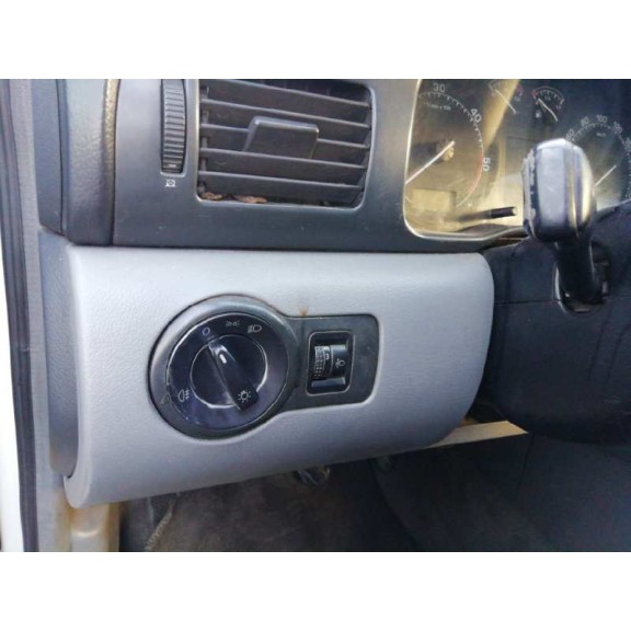 skoda octavia berlina (1u2) del año 2003