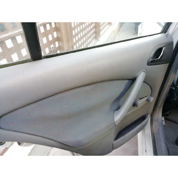 skoda octavia berlina (1u2) del año 2003