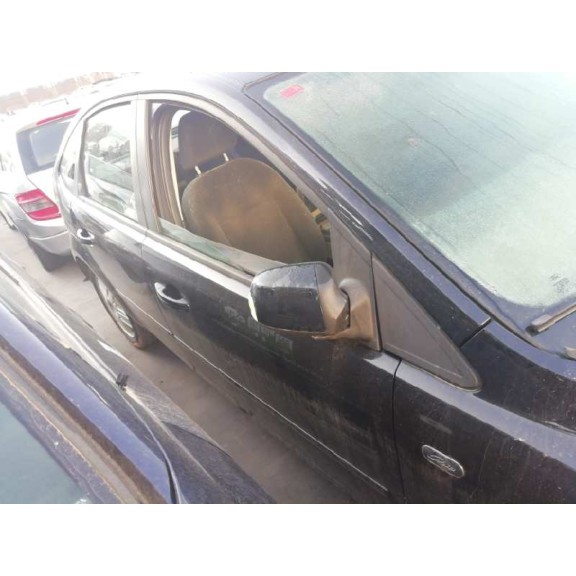 ford focus berlina (cap) del año 2006