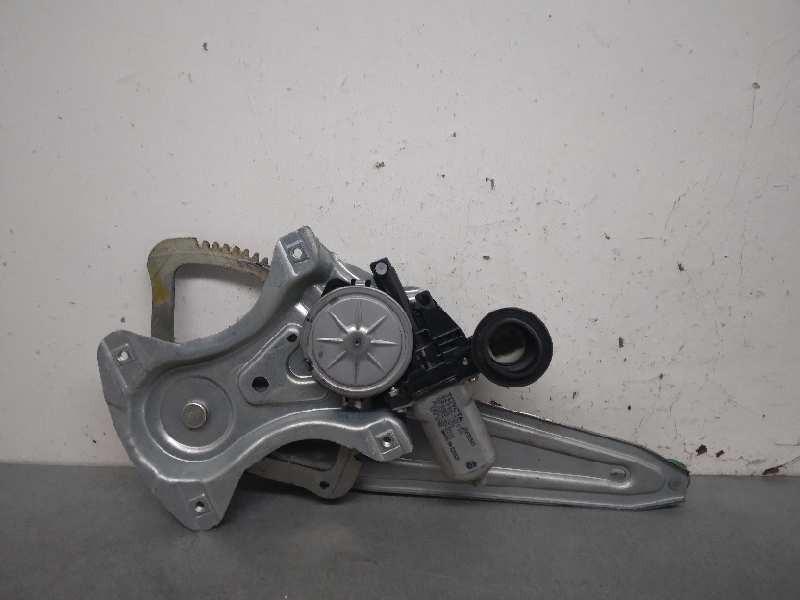 Recambio de elevalunas trasero izquierdo para toyota yaris active referencia OEM IAM 857100D100  6 PINS