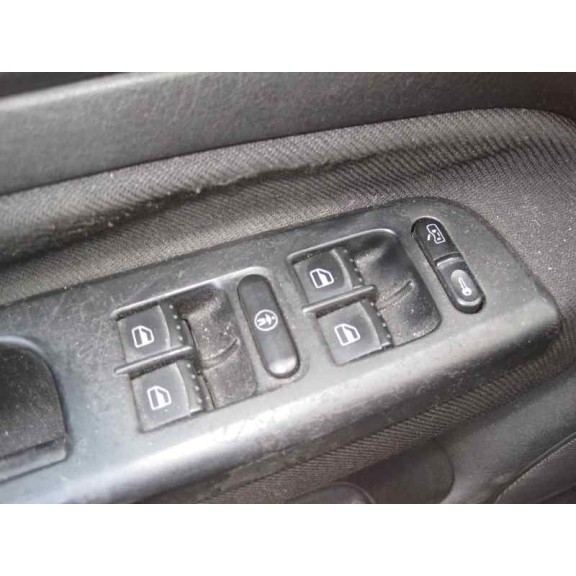 volkswagen golf iv berlina (1j1) del año 2000