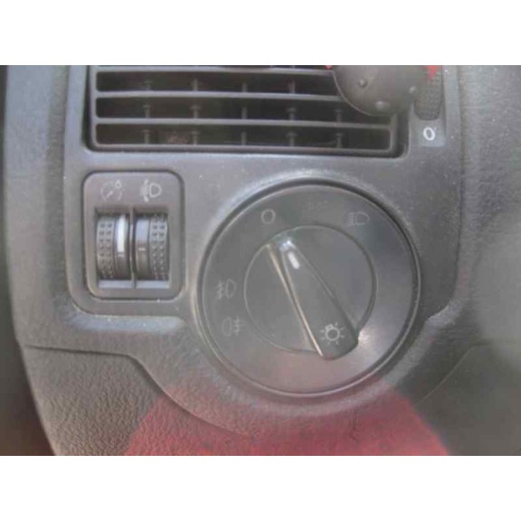 volkswagen golf iv berlina (1j1) del año 2000