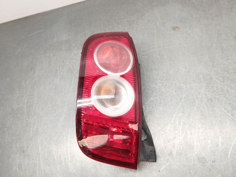 Recambio de piloto trasero izquierdo para nissan micra iii (k12) 1.2 16v referencia OEM IAM 26555AX720  