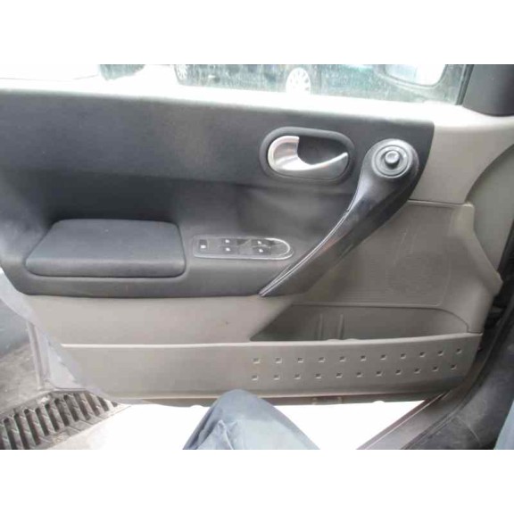 renault megane ii berlina 5p del año 2003