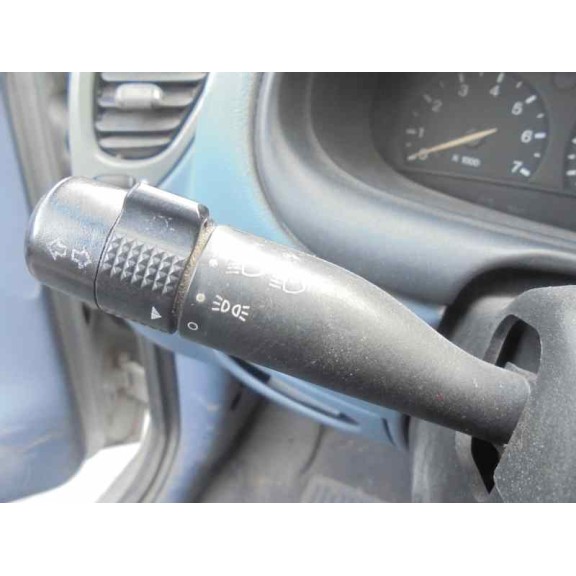 ford fiesta berlina del año 1996