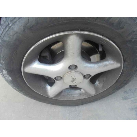 ford fiesta berlina del año 1996