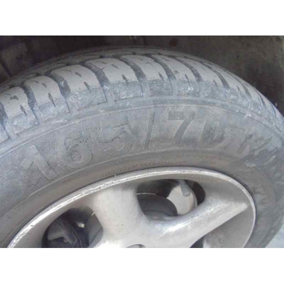 ford fiesta berlina del año 1996