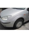 ford focus berlina (cak) del año 2001