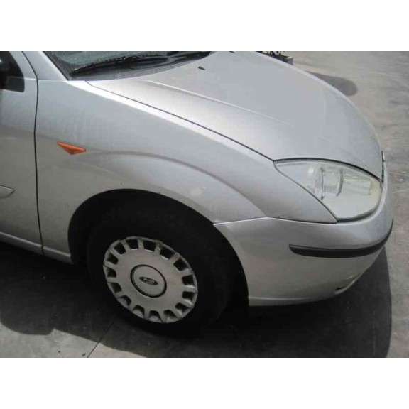 ford focus berlina (cak) del año 2001