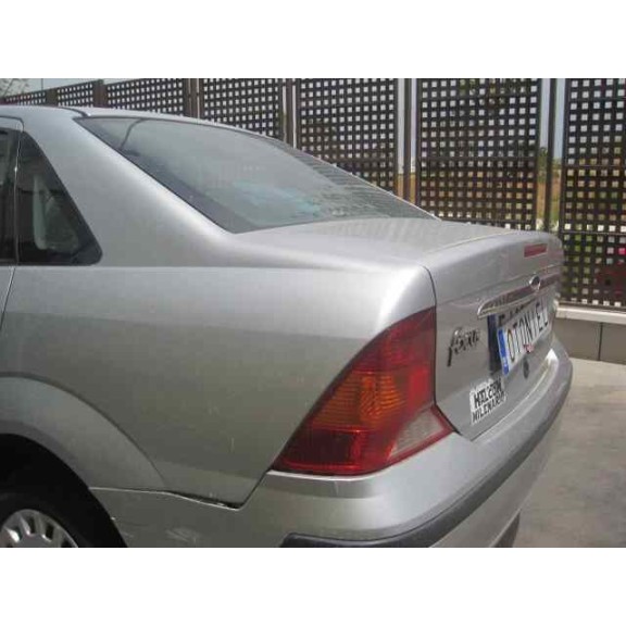 ford focus berlina (cak) del año 2001