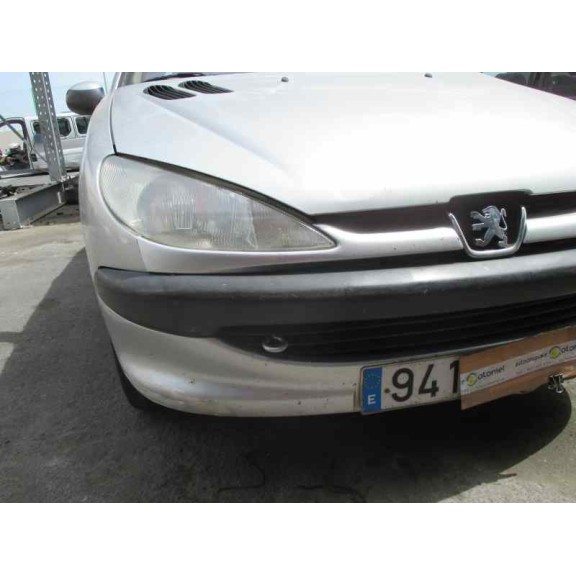 peugeot 206 berlina del año 2002