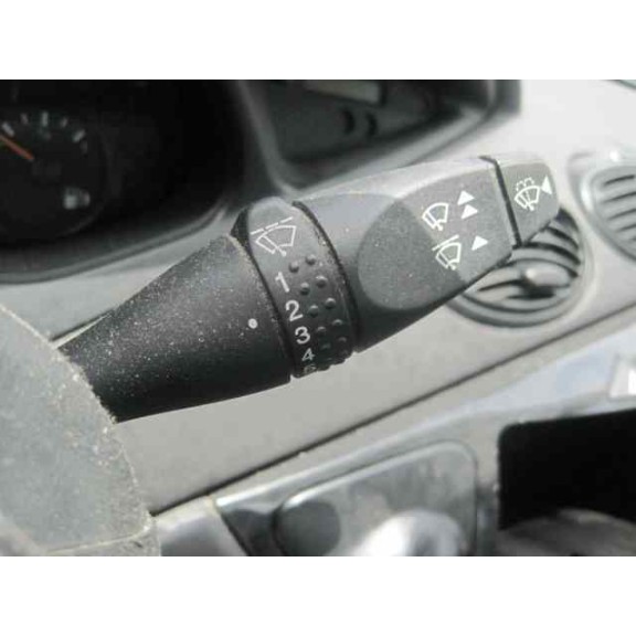 ford focus berlina (cak) del año 2001