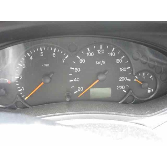 ford focus berlina (cak) del año 2001