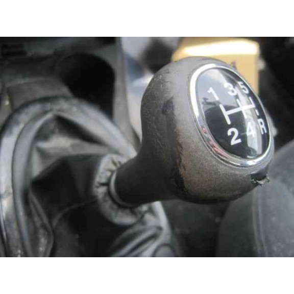 ford focus berlina (cak) del año 2001