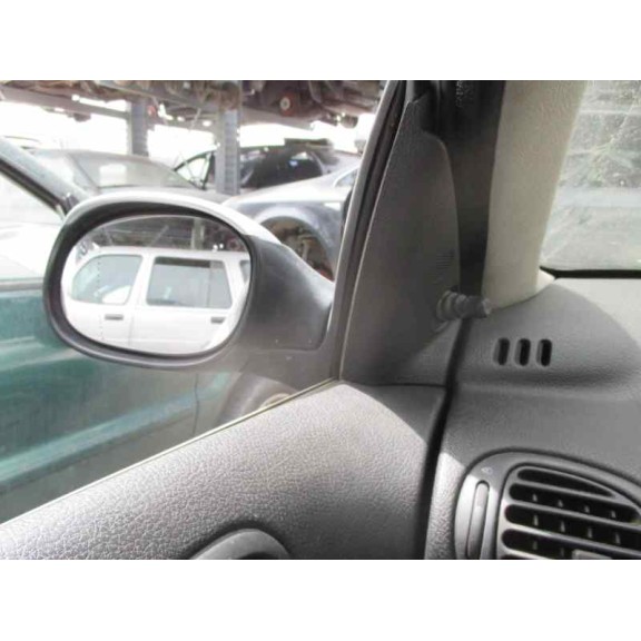 peugeot 206 berlina del año 2002