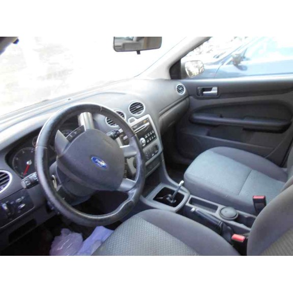 ford focus berlina (cap) del año 2004