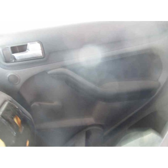 ford focus berlina (cap) del año 2004