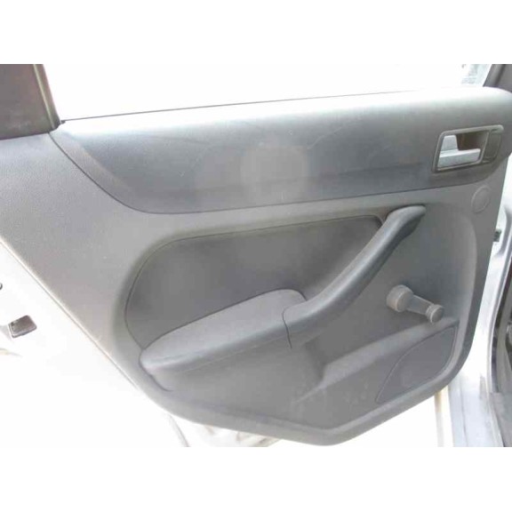 ford focus berlina (cap) del año 2004