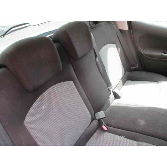 peugeot 206 berlina del año 2002