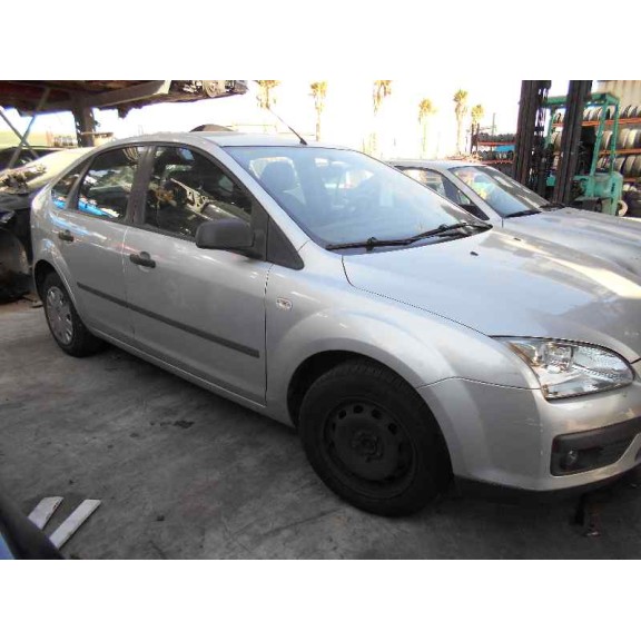 ford focus berlina (cap) del año 2004