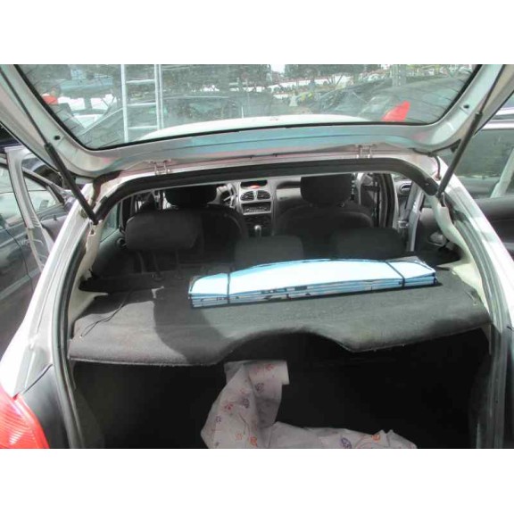 peugeot 206 berlina del año 2002