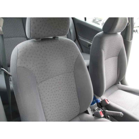 kia rio del año 2004