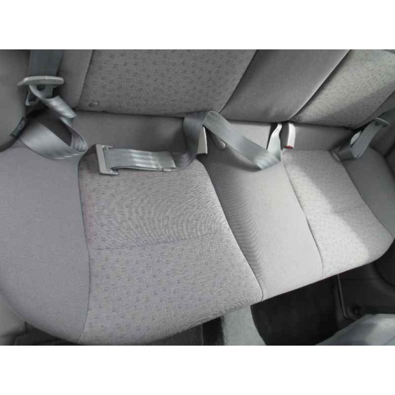 kia rio del año 2004