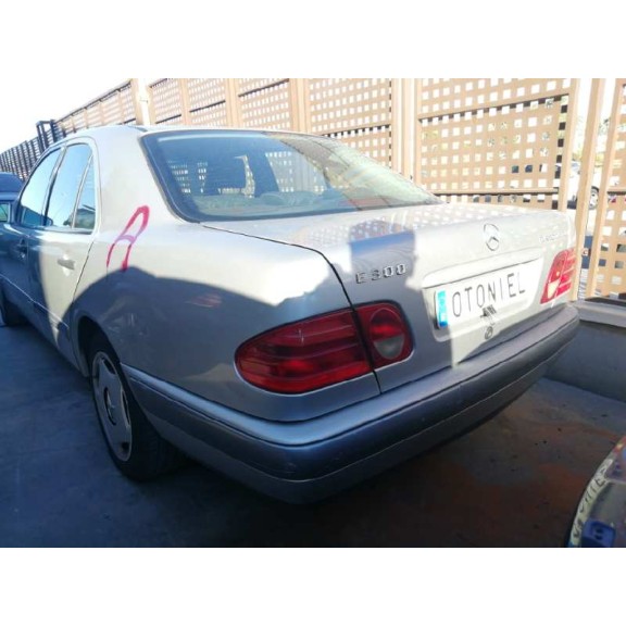 mercedes-benz clase e (w210) berlina diesel del año 1998