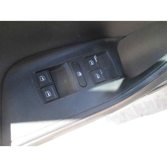 seat ibiza (6j5) del año 2009