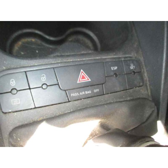 seat ibiza (6j5) del año 2009