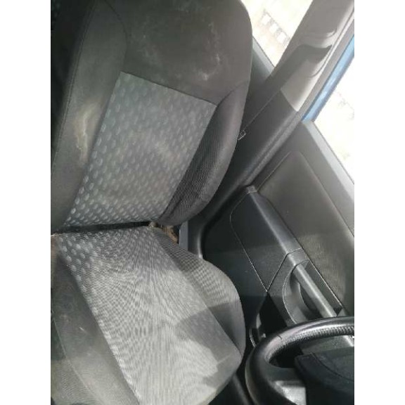 ford fiesta (cbk) del año 2004