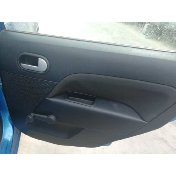 ford fiesta (cbk) del año 2004