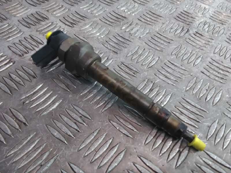 Recambio de inyector para bmw serie 1 berlina (e81/e87) 116d referencia OEM IAM 779844604  