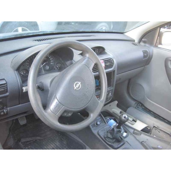 opel corsa c del año 2002