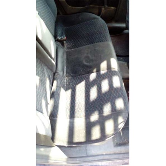 opel astra g berlina del año 2000