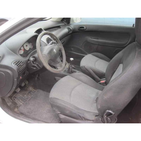 peugeot 206 berlina del año 2005