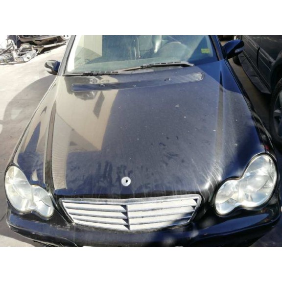 mercedes-benz clase c (w203) berlina del año 2004