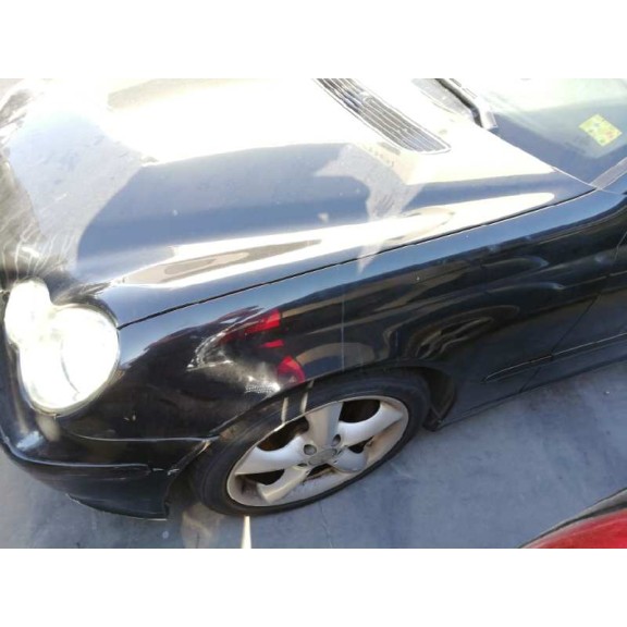 mercedes-benz clase c (w203) berlina del año 2004