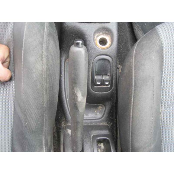 peugeot 206 berlina del año 2005