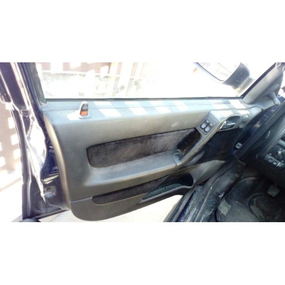 opel astra g berlina del año 2000